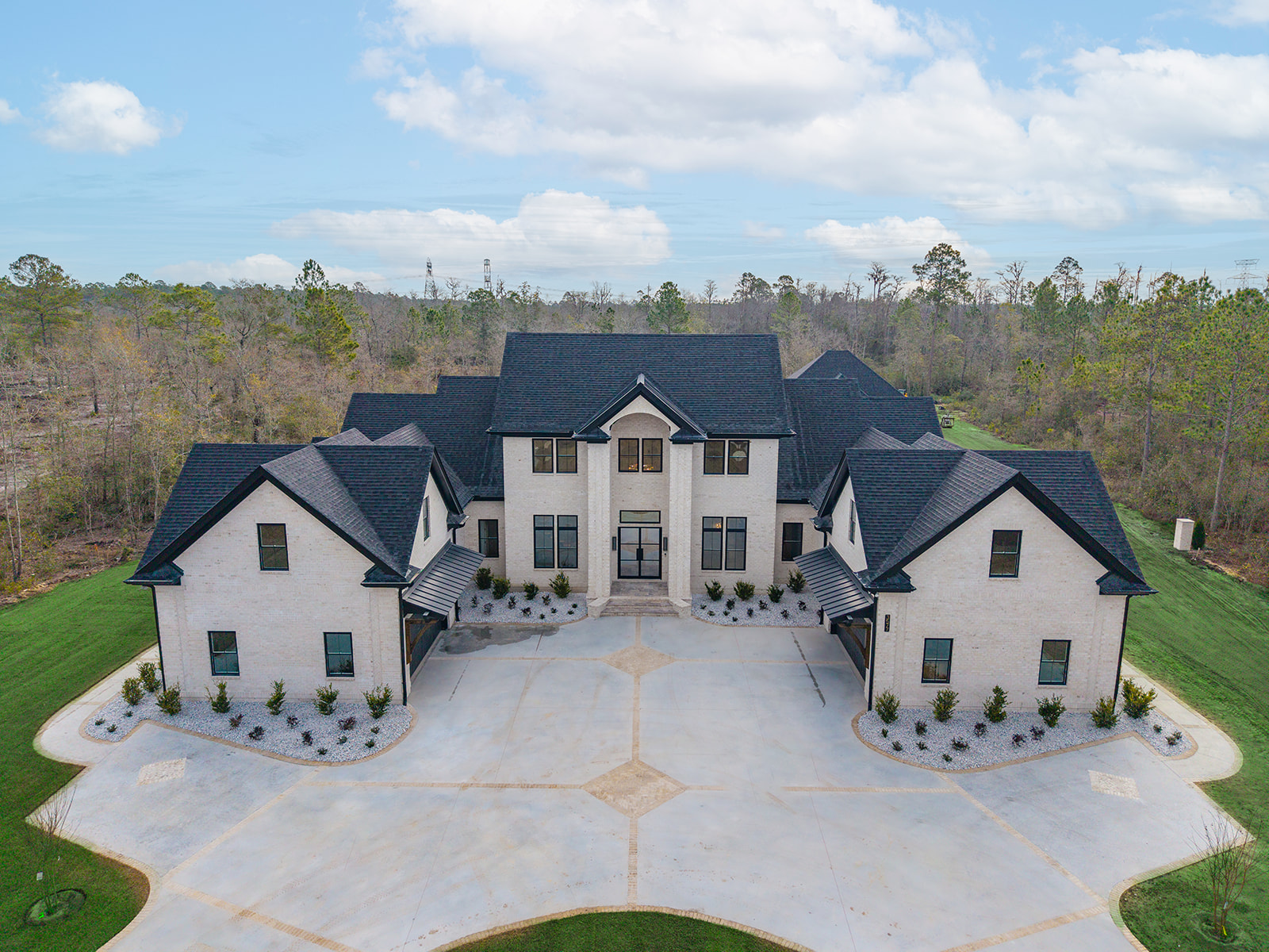 Exterior architectural details of a Howard Premier Homes project